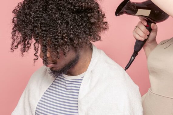 Routines soins cheveux bouclés : le guide complet