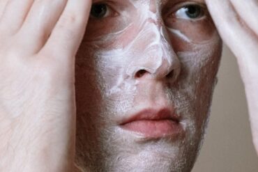 Soins du visage pour hommes : le marché qui explose